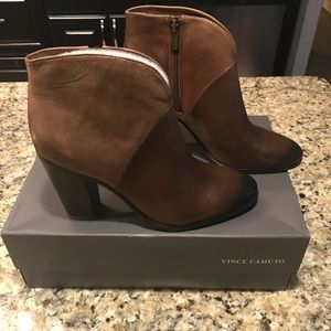 Vince Camuto Brown 3” booties in 7.5